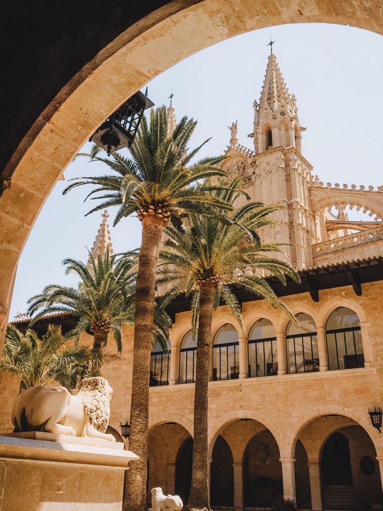 La Cathédrale de Majorque depuis le Palais de l'Amudaina
